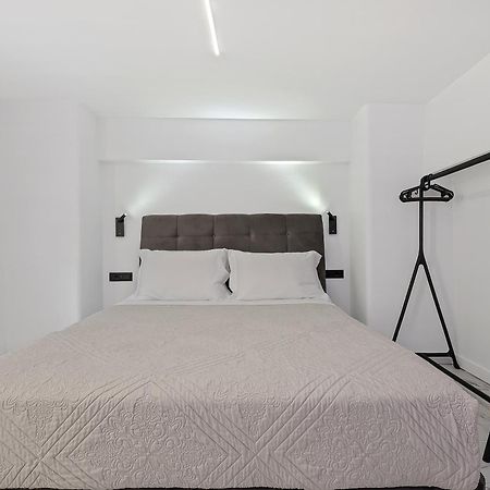 Your Cube Place At Ermou - Plaka Atenas Exterior foto